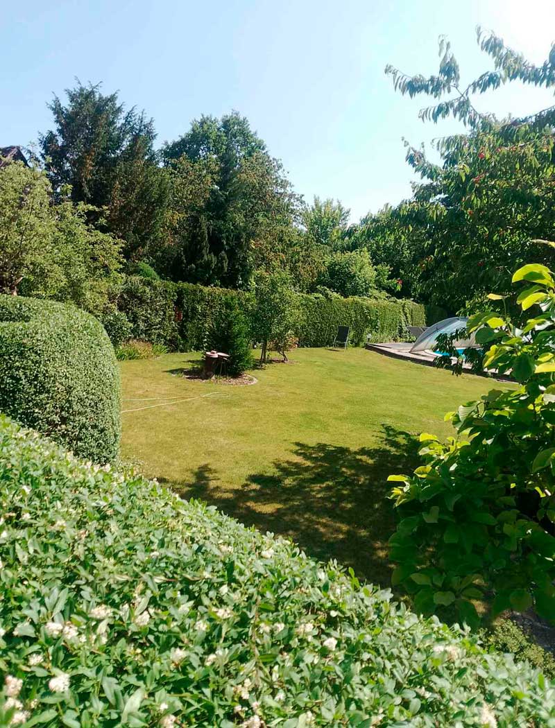 Gartenpflege, Gartenarbeit, Gartengestaltung, Gartenwirtschaft, Gartenpflegearbeit, Gartenbewirtschaftung, Gr&uuml;npflege, Gartenunterhalt, Gartenkultivierung, Gartenwartung 